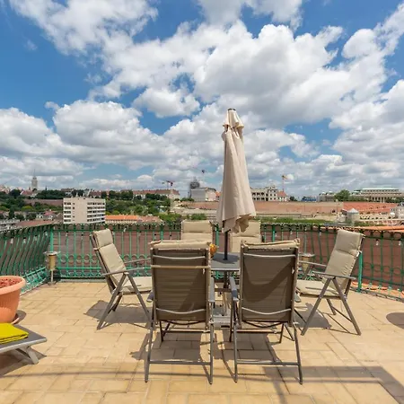 Penthouse With Free Parking And Free Bikes, Wellness 8 Min Walk Apartmán *