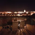 Penthouse With Free Parking And Free Bikes, Wellness 8 Min Walk Apartment Budapest