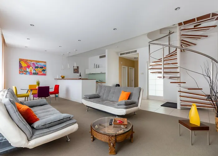 Penthouse With Free Parking And Free Bikes, Wellness 8 Min Walk Апартаменты