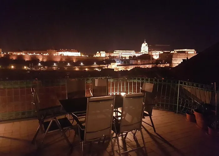 Penthouse With Free Parking And Free Bikes, Wellness 8 Min Walk Апартаменты Будапешт